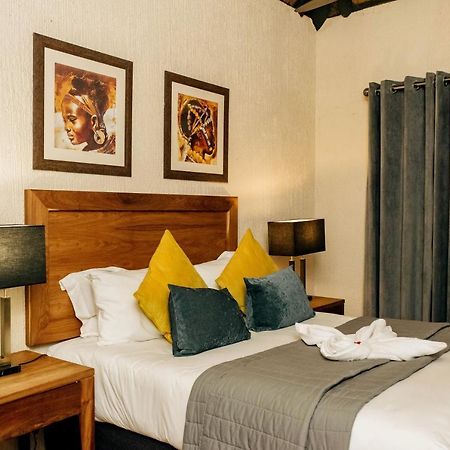 Inyamatane - Kruger Park Lodge Hazyview Bagian luar foto