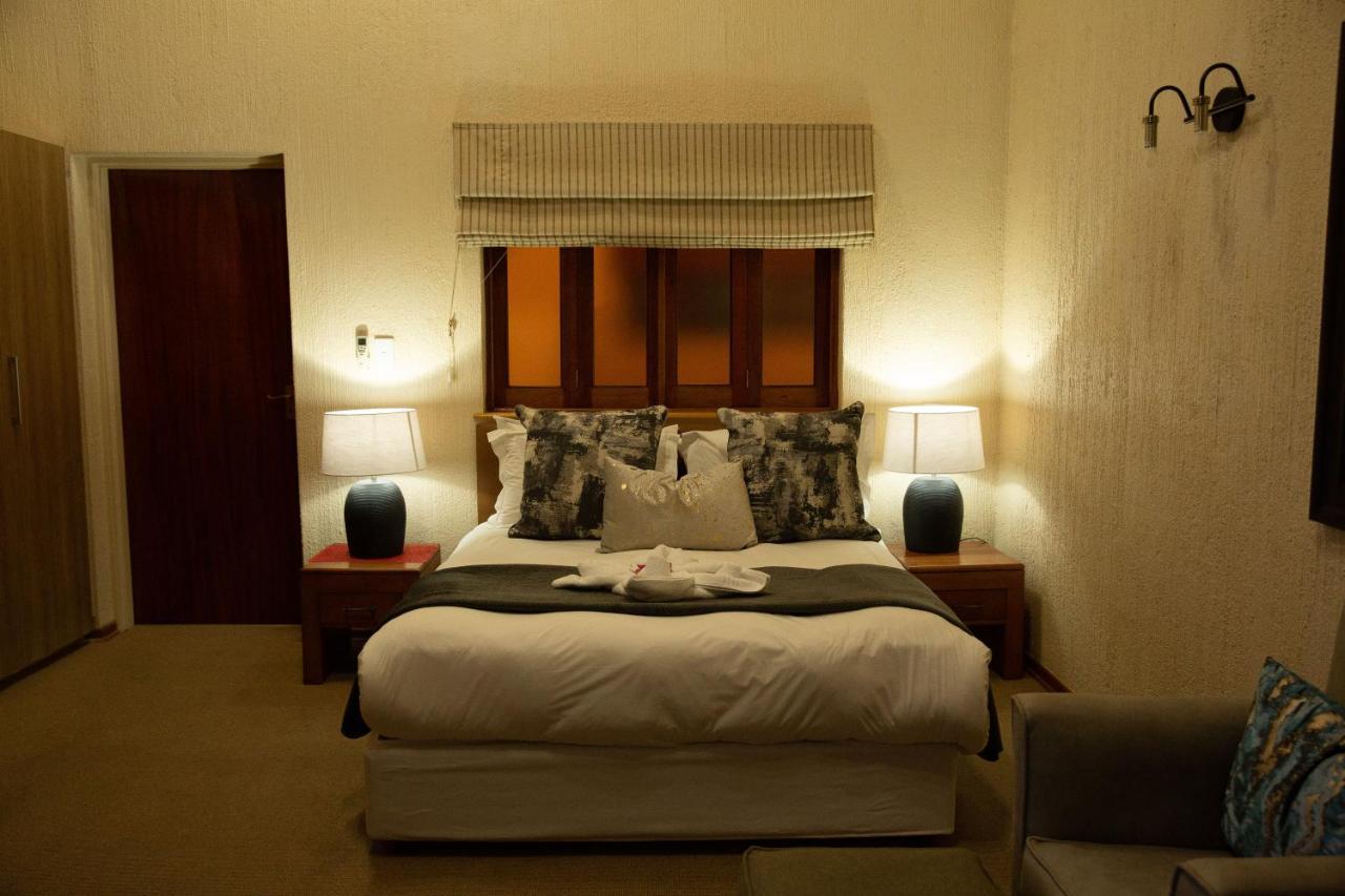 Inyamatane - Kruger Park Lodge Hazyview Bagian luar foto