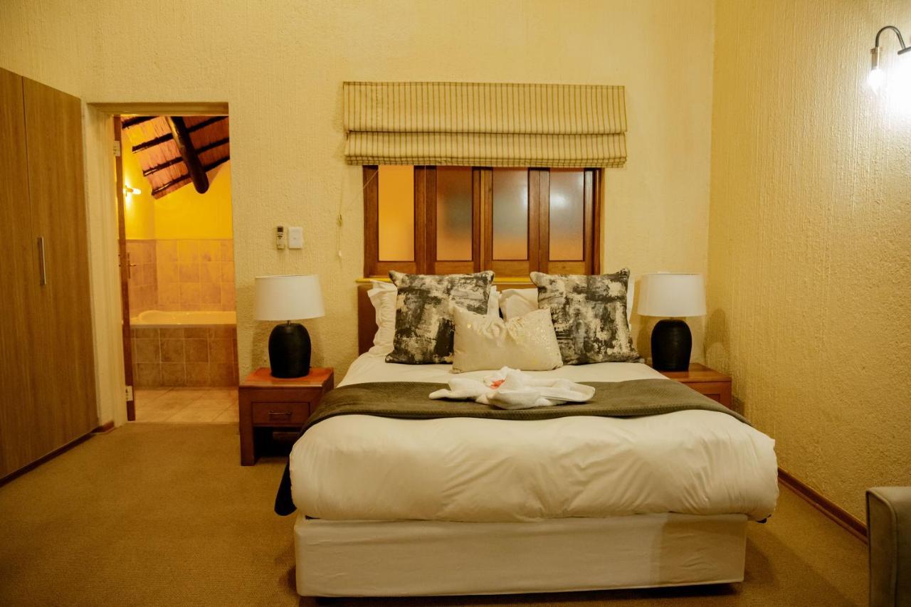 Inyamatane - Kruger Park Lodge Hazyview Bagian luar foto