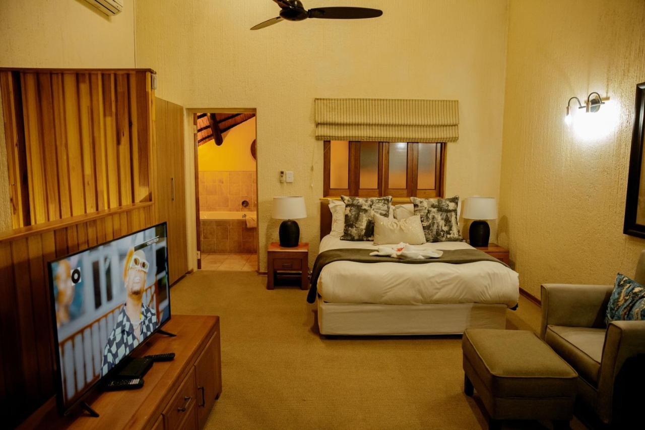 Inyamatane - Kruger Park Lodge Hazyview Bagian luar foto